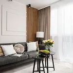 2-bedroom Breweries Living Close To Metro Bus Tram * Warszawa