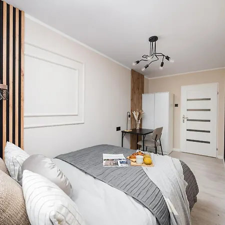 2-bedroom Breweries Living Close To Metro Bus Tram