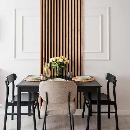 2-bedroom Breweries Living Close To Metro Bus Tram Διαμέρισμα