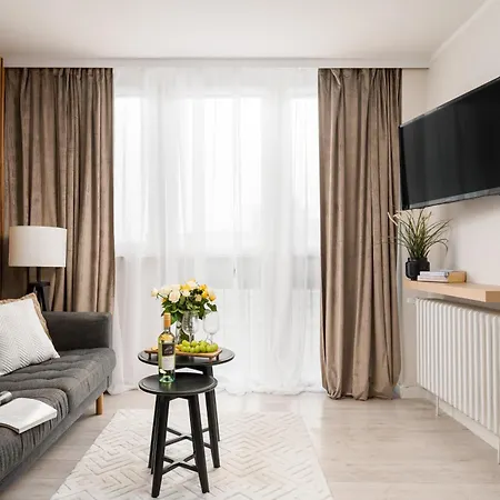 2-bedroom Breweries Living Close To Metro Bus Tram