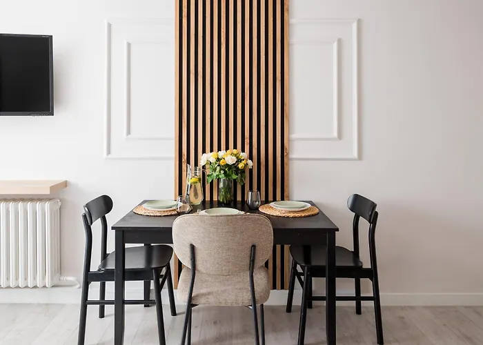 2-bedroom Breweries Living Close To Metro Bus Tram شقة