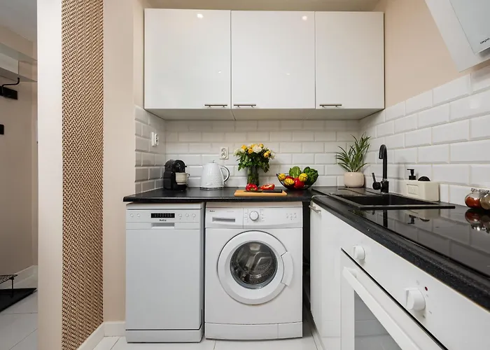 2-bedroom Breweries Living Close To Metro Bus Tram * وارسو