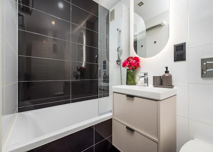 شقة 2-bedroom Breweries Living Close To Metro Bus Tram *