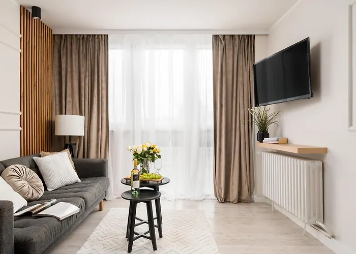 2-bedroom Breweries Living Close To Metro Bus Tram