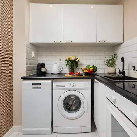 2-bedroom Breweries Living Close To Metro Bus Tram * Warsaw