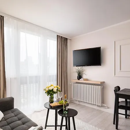 Apartment 2-bedroom Breweries Living Close To Metro Bus Tram Warsaw